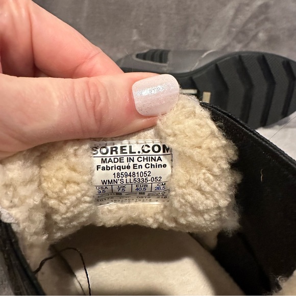 Limited Edition Sorel Metallic Silver Shearling Joan of Arctic Chelsea Boot 9.5 - Picture 7 of 7